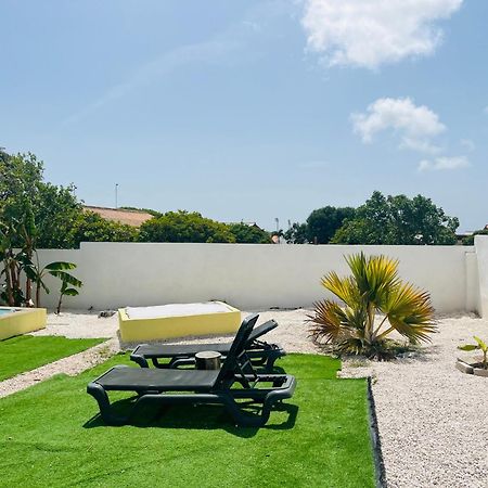 Hotel Bon Bini Kokolishi Willemstad Zewnętrze zdjęcie